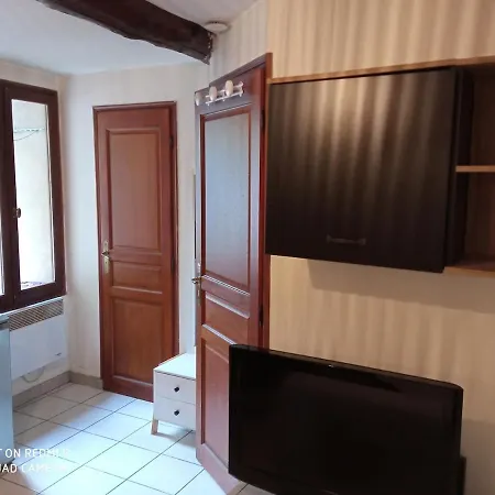 Apartment Avec Coin Nuit, Entree Autonome Manosque